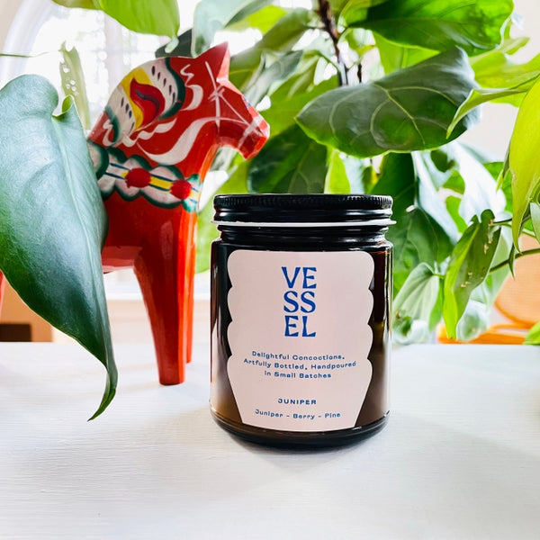 Juniper 9 ounce candle