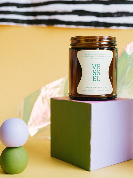White Mountains 9 ounce candle