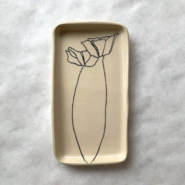 Tray with poppy pattern